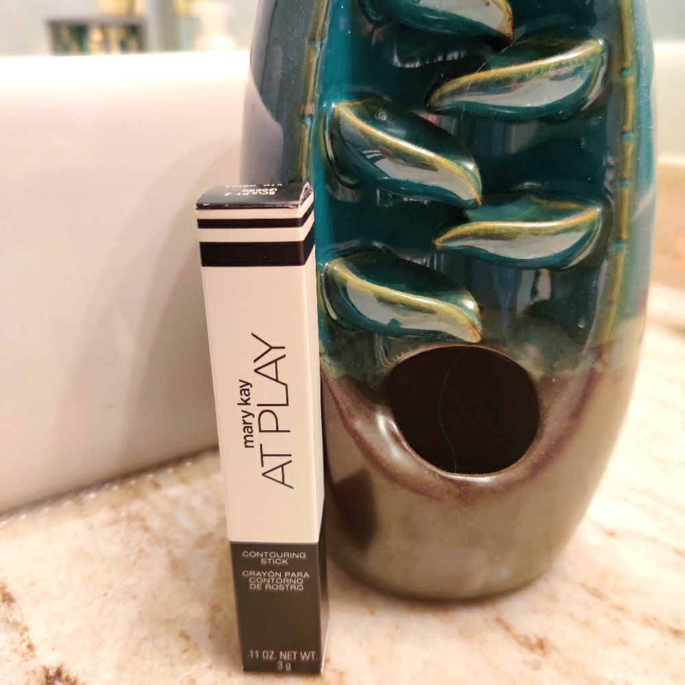 MK At Play Color Contour Stick